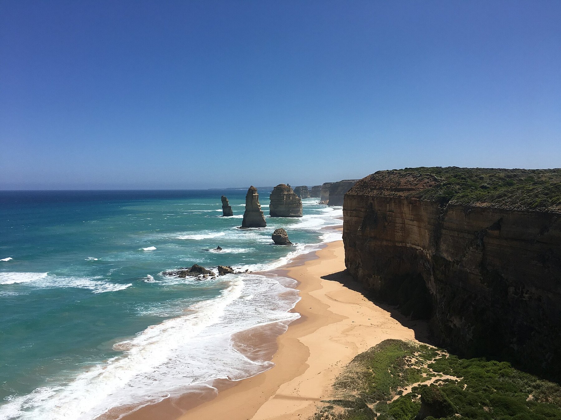 I faraglioni dei Dodici Apostoli lungo la Great Ocean Road (foto segnaposto)